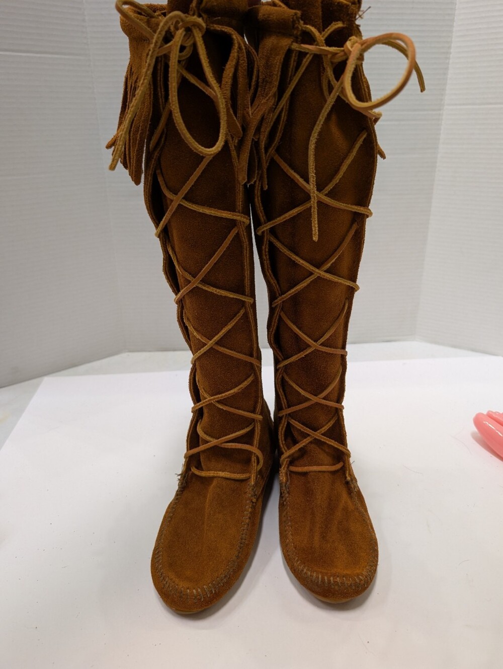 Minnetonka Women's 6 Brown Lace Front Knee High Suede Fringe Moccasins Boots
